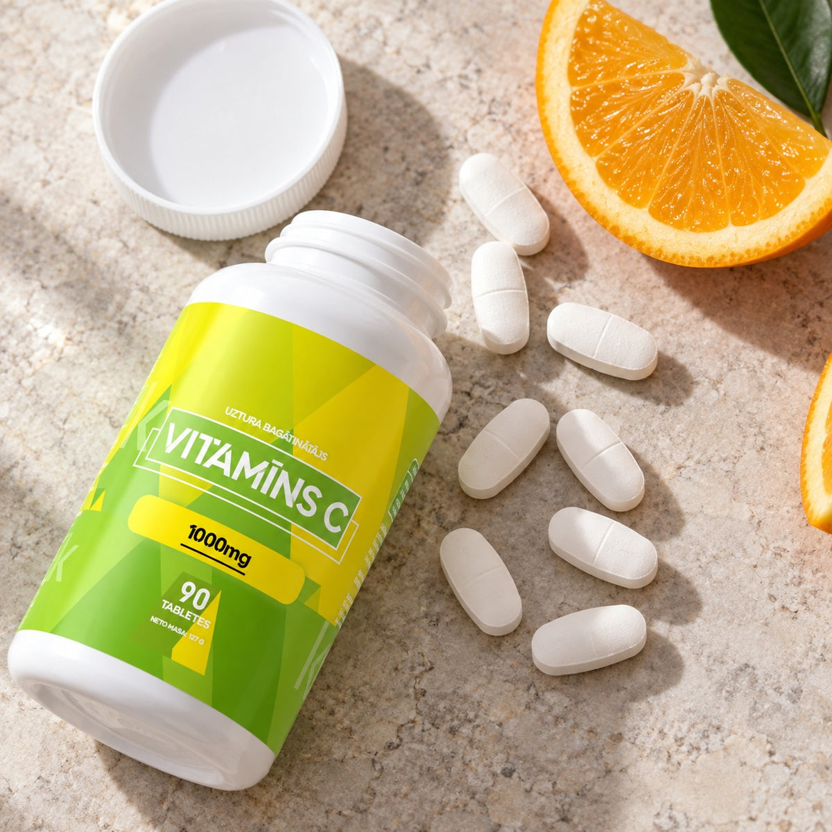 Atvērta Vitamīns C pudele ar tabletēm